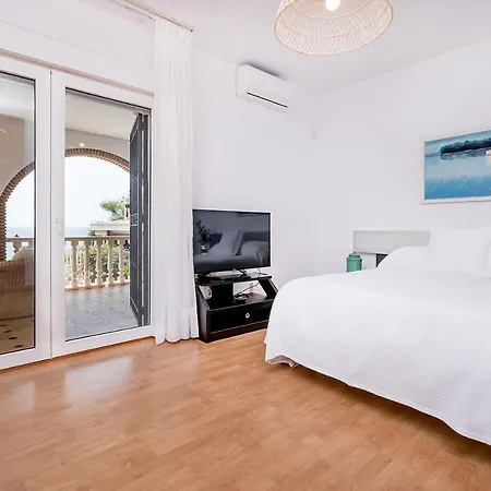 Bhost - Sunrise Villa Benalmadena